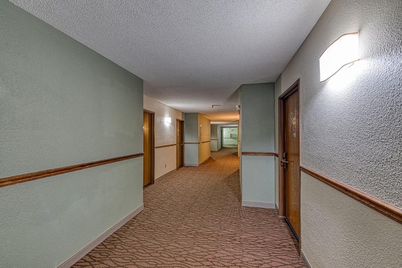 American Inn & Suites Дънди Екстериор снимка